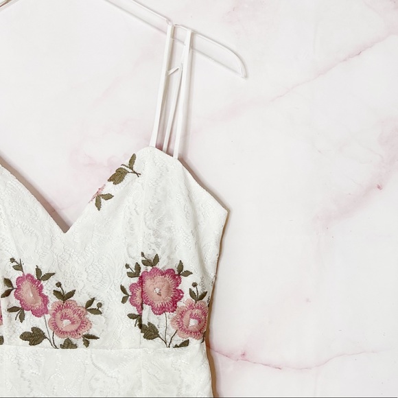 X by NBD Trey Midi Dress in Ivory & Pink - Picture 5 of 7